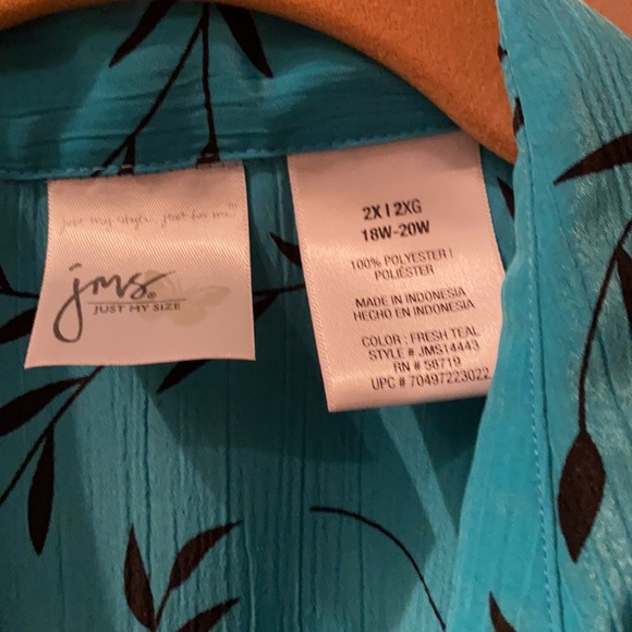 Plus blouse with inner shell - Picture 2 of 4